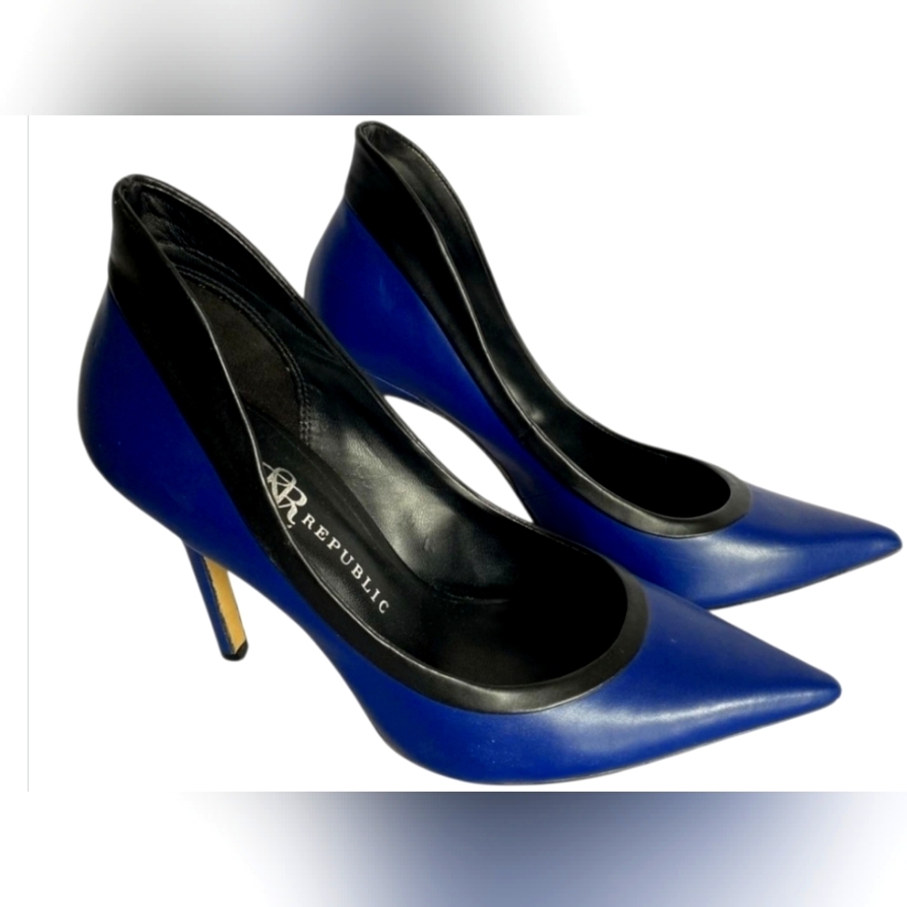 Rock & Republic Women's Stiletto Faux Leather Pumps.  $4.99